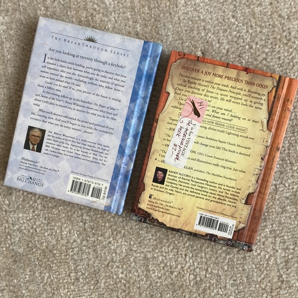 2 small Christian inspirational books.The treasure principle. A life God rewards - Picture 2 of 4